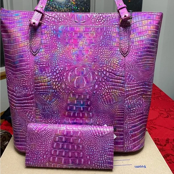 Brahmin Abigail Azalea and matching wallet - Picture 2 of 2